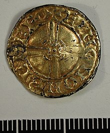 An Anglo-Saxon coin brooch (reverse); Sudbury, Suffolk Reverse of Anglo-Saxon coin brooch.jpg