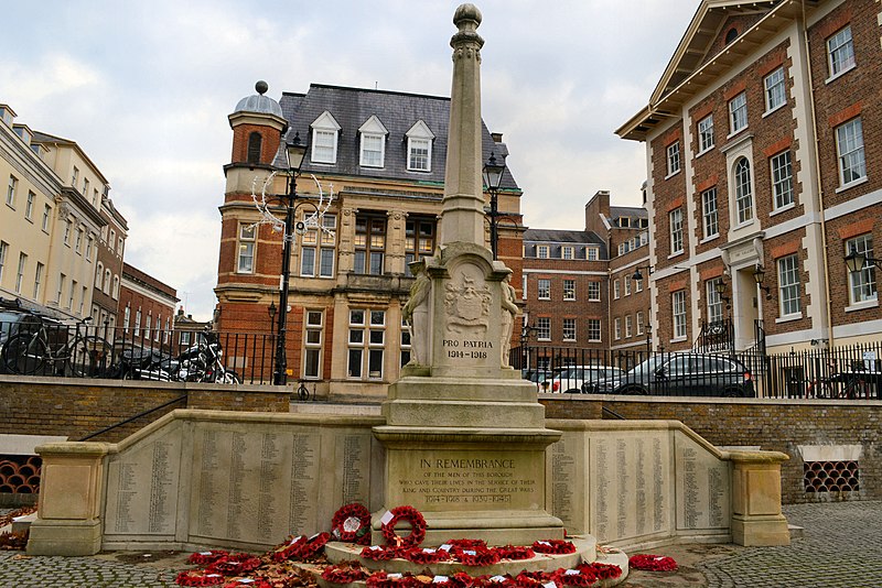 File:Richmond, River side, War Memorial (1).jpg