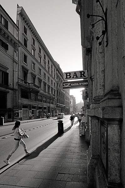 File:Roman street scene.JPG