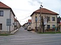 Čeština: Rudná-Dušníky, okres Praha-západ. Jiráskova, z Masarykovy. English: Rudná-Dušníky, Prague-West District, Central Bohemian Region, Czech Republic. Jiráskova street, from Masarykova street. Camera location 50° 02′ 10.6″ N, 14° 14′ 16.1″ E    View all coordinates using: OpenStreetMap