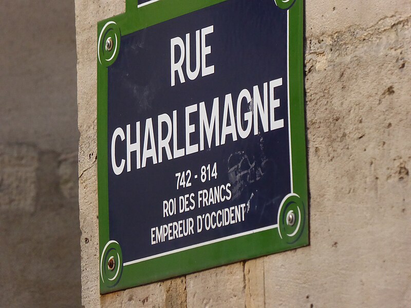 File:Rue Charlemagne, Paris, October 2019 (02).jpg