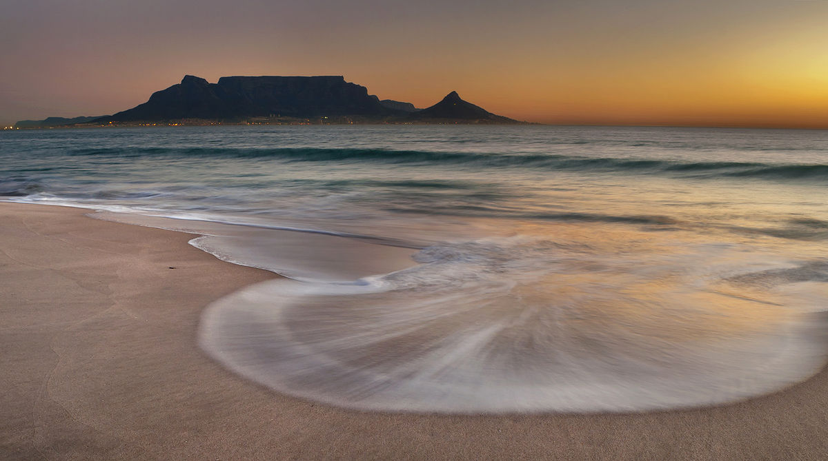 Table Mountain Photograph: StevenMorrow Licensing: CC-BY-SA-3.0