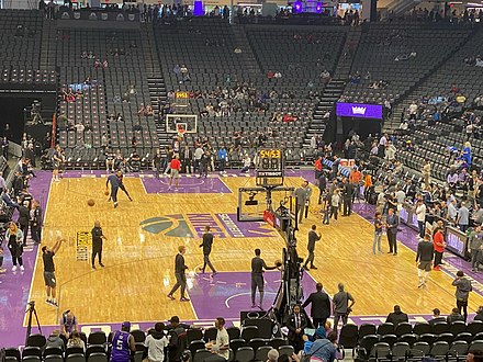 Sacramento Kings players shoot around after their March 11 game against New Orleans is postponed Sacramento Kings shooting after postponement, 2020-03-11 (rotated).jpg