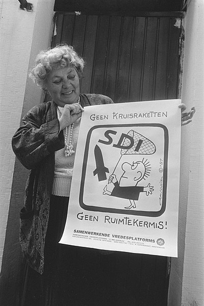 File:Samenwerkende Vredesplatforms presenteerden in Den Haag campagne Maak de Vredes, Bestanddeelnr 933-8950.jpg