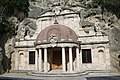 Il Tempietto di Sant'Emidio alle Grotte, Ascoli Piceno, costruito intorno alla prima tomba del santo