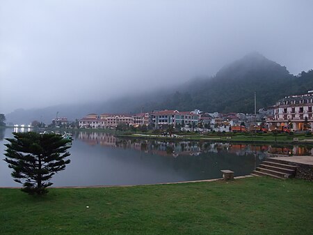 Tập_tin:Sapa_lake.jpg