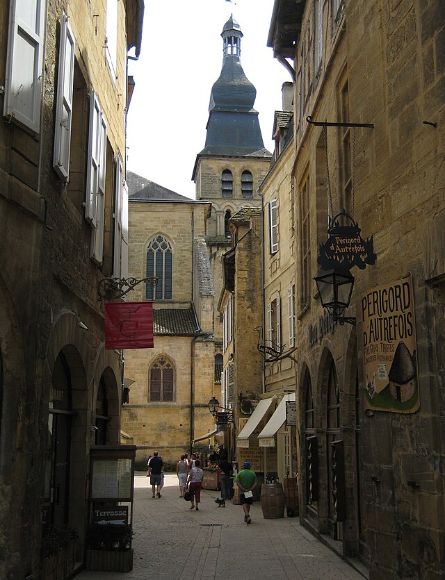 File:Sarlat 2008 25.jpg