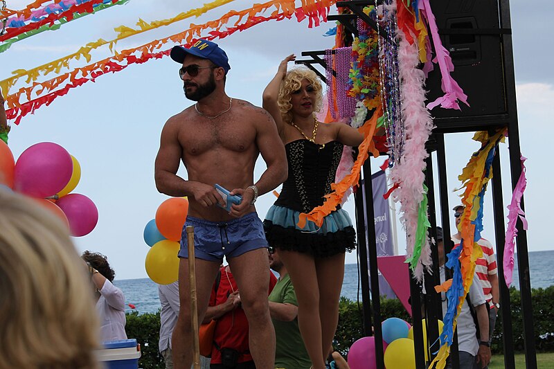 File:Sitges Gay Pride 2.jpg