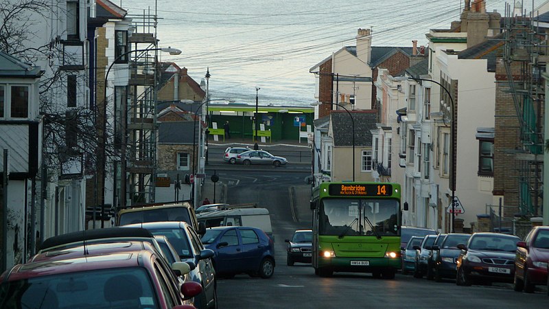 File:Southern Vectis 311 HW54 BUO and Ryde George Street.JPG