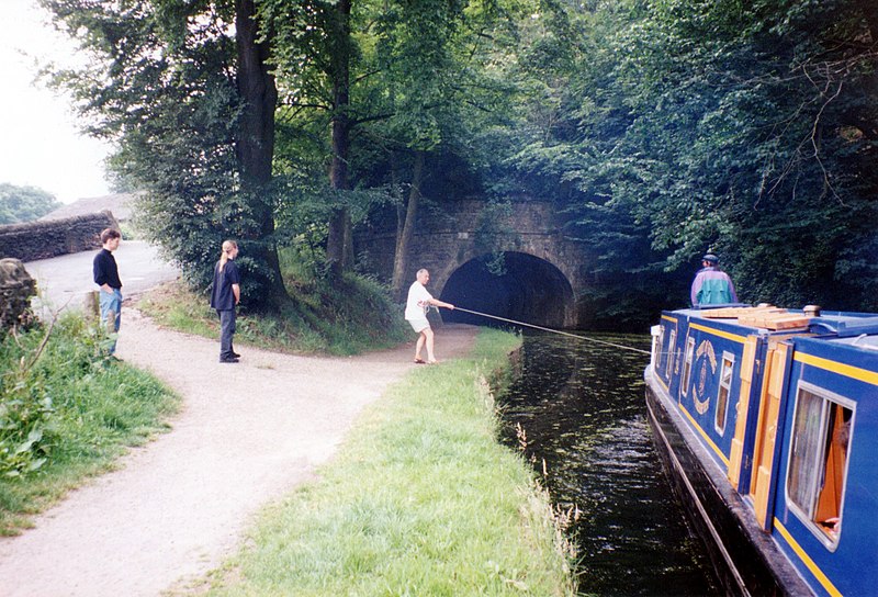 File:Sowerby Long Bridge No.2 Rochdale Canal - geograph.org.uk - 3219315.jpg