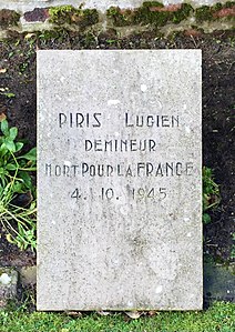 Stele av Lucien Piris, kirkegård i Touquet-Paris-Plage, gruvearbeider ved Touquet-Paris-Plage, døde for Frankrike 4. november 1945.jpg