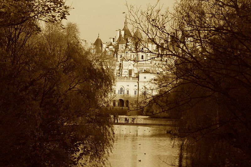 File:St. James's Park (8243028486).jpg