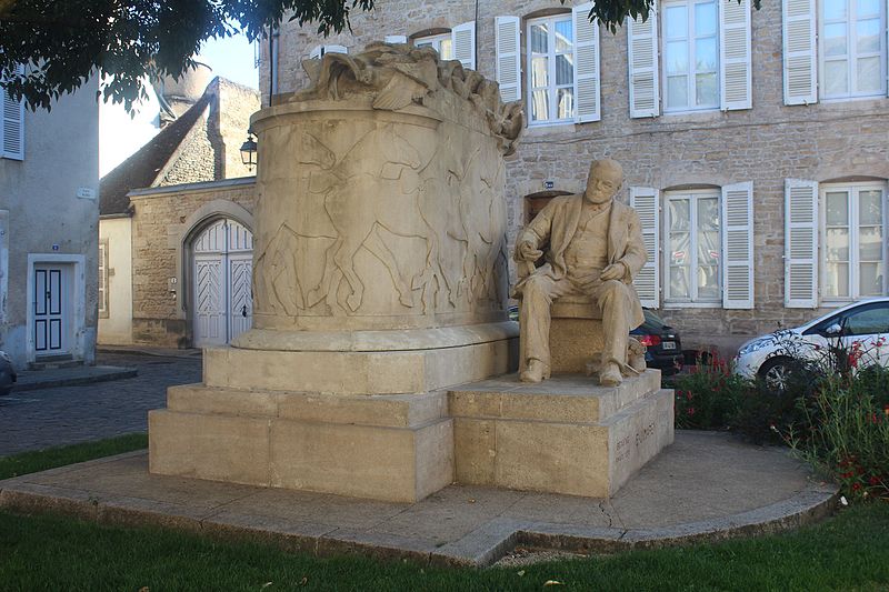 File:Statue Marey Beaune 2.jpg