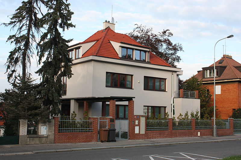 File:Stresovicka Pakistani Embassy Prague 8798.JPG