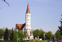 Šiauliai domkyrkje står der den første trekyrkja vart bygd i 1445