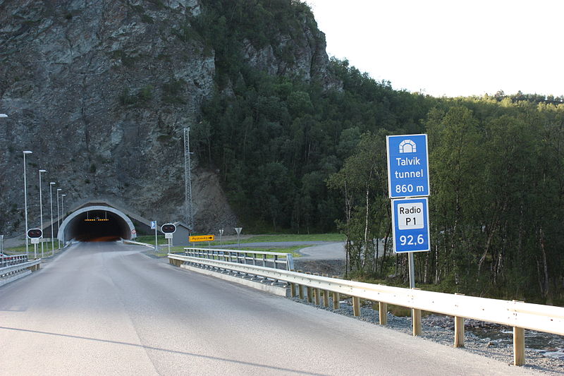 File:Talviktunnelens sørlige innslag 11-08-2013.JPG