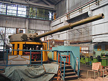 Боевое отделение САУ 2С25 на стапеле в цехе Волгоградского тракторного завода