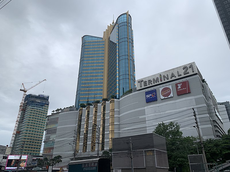 File:Terminal 21 Asok Bangkok 20202021.jpg