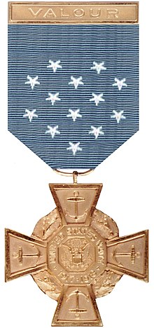 Imposición de medallas militares