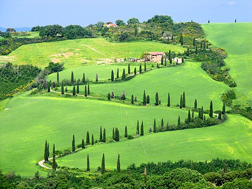 UNESCO-Welterbe Val d'Orcia (Toscana). Blick von Villa La Foca westwärts auf Casa Nuova (UNESCO-Welterbe in Europa)