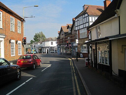 Twyford High Street - geograph.org.uk - 4190772