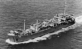 USS Amphitrite (ARL-29) underway, circa in 1945 (NH 83811).jpg