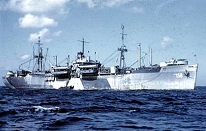 USS Newberry (APA-158) di jangkar, circa di awal 1945.jpg