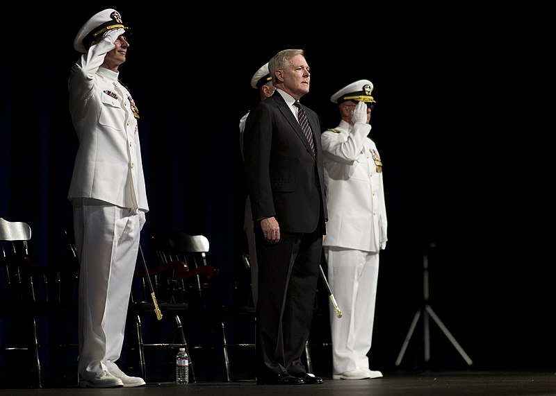 File:US Navy 110923-N-AC887-001 Secretary of the Navy (SECNAV) the Honorable Ray Mabus presides over a change of command and retirement ceremony where C.jpg