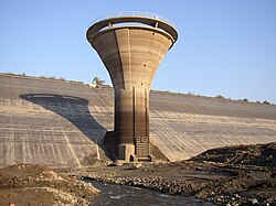 ダム穴 Wikipedia