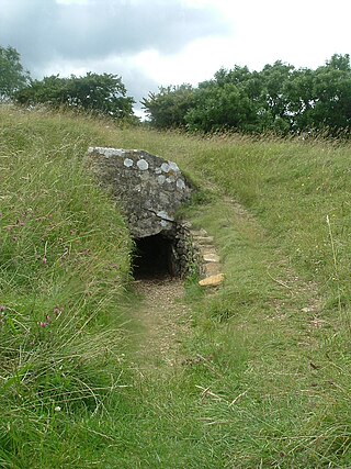 <span class="mw-page-title-main">Uley Long Barrow</span> Long barrow in Gloucestershire, England