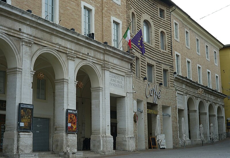 File:Urbino Collegio Raffaello 2024.JPG