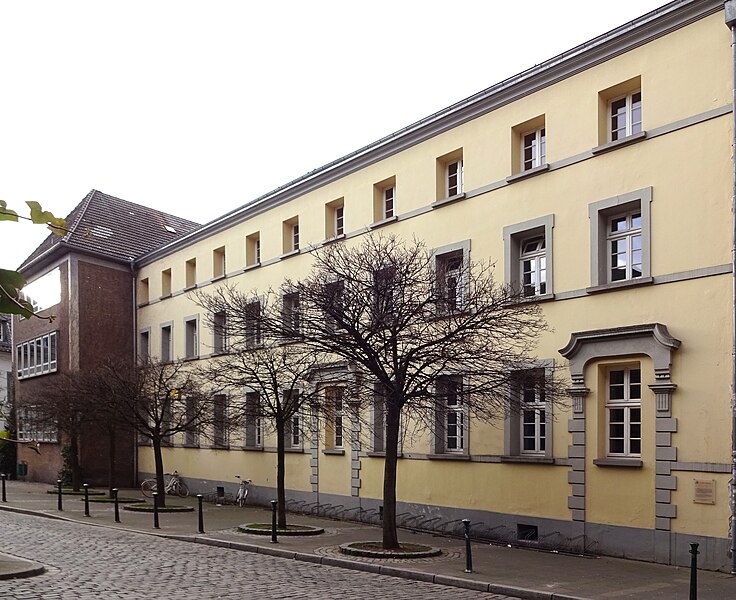 File:Ursulinenkonvent, Ritterstraße 14, Düsseldorf-Altstadt.jpg