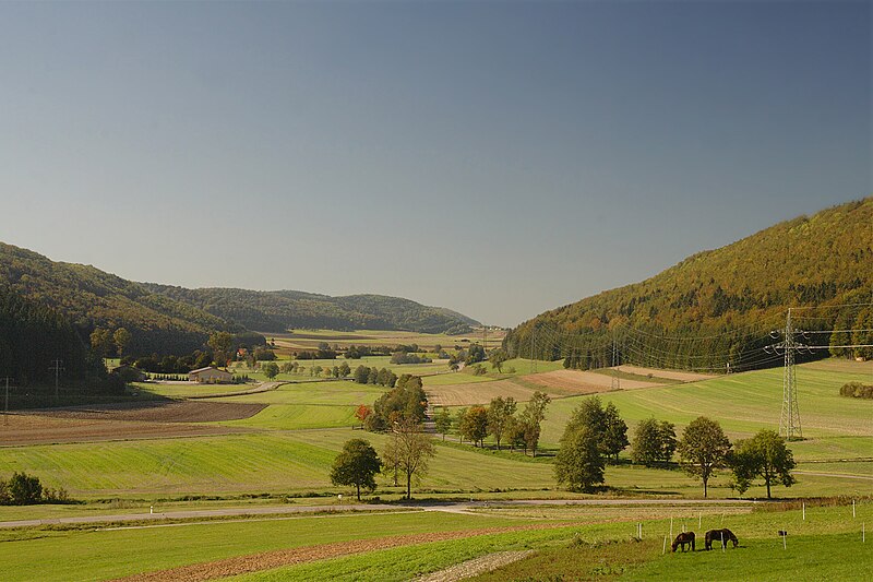 File:Urtal Oberste-Lauchert Schwäbische Alb.jpg