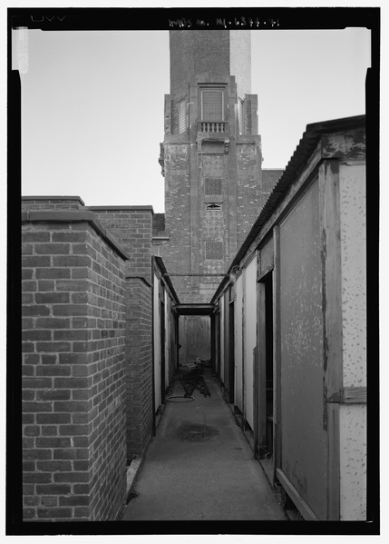 File:View to east tower, north side, looking from bathhouses-stalls - Jacob Riis Park, Rockaway Point, Queens County, NY HABS NY-6374-71.tif