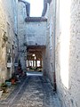 Français : Venelle des Augustins, Villebois-Lavalette, Charente, France