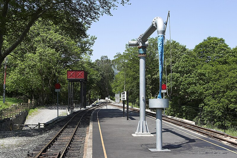 File:WHR Beddgelert platform 2009-05-30.jpg