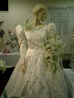 Wedding dress Dress worn by a bride during the wedding ceremony