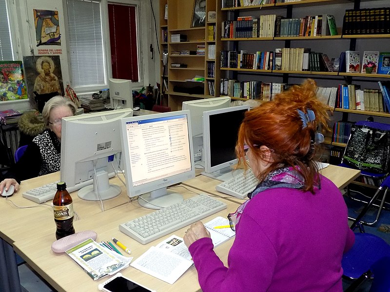 File:Workshop in project Viki Senior in the Belgrade city Library 06.jpg