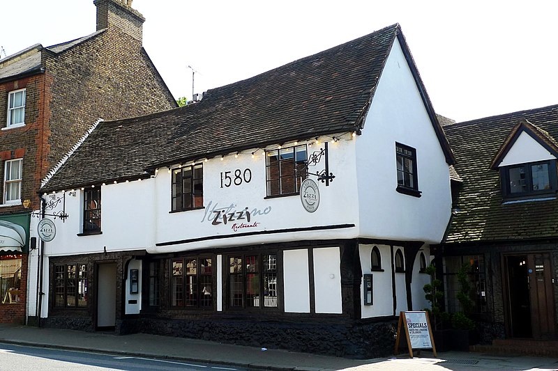 File:Zizzi, Pinner, HA5 (5653110760).jpg