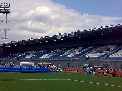 Hoe gaan naar Mac³Park Stadion met het openbaar vervoer - Over de plek