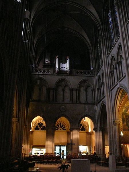 File:Église Saint-Ignace (Paris) 9.jpg