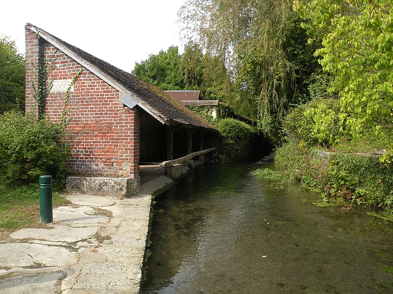 File:Énencourt-Léage lavoir 2.JPG