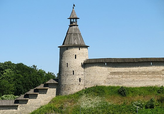 Храмов северная башня. Башня Кутекрома Псков. Псковский Кремль Кутекрома. Башня Кутекрома Псковского Кремля. Псковский Кремль башни.