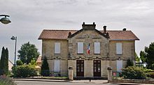 Ang Town Hall sa Saint-Laurent-Des-Combes