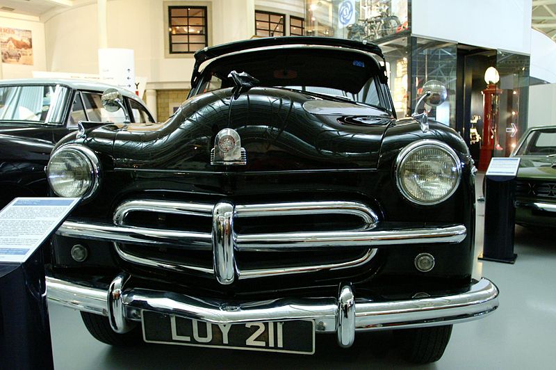 File:1953 Vauxhall E-type Wyvern Heritage Motor Centre, Gaydon.jpg