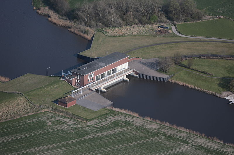 File:2013-05-03 Fotoflug Nordholz Papenburg HP 3397.JPG