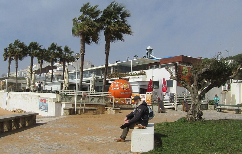 File:2018-03-02 The Waterfront bar and restaurant, Praia do Inatel, Albufeira.JPG