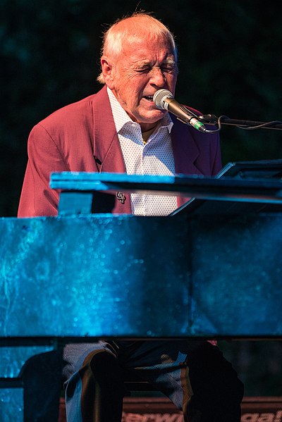 File:2018 Procol Harum - Gary Brooker - by 2eight - 8SC9074.jpg