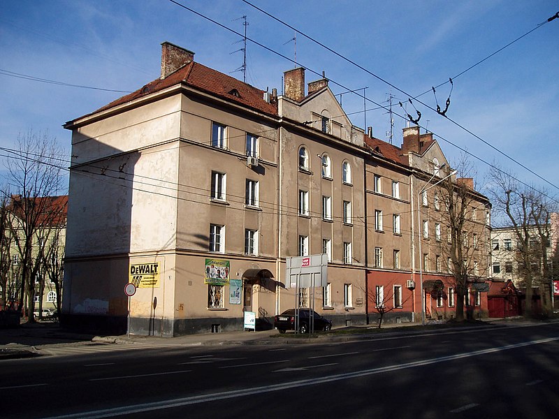 File:70-68 Stryjska Street, Lviv (01).jpg