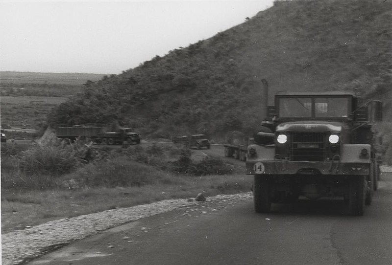 File:7th Motor Transport Battalion convoy in the Hai Phuong Pass.jpg